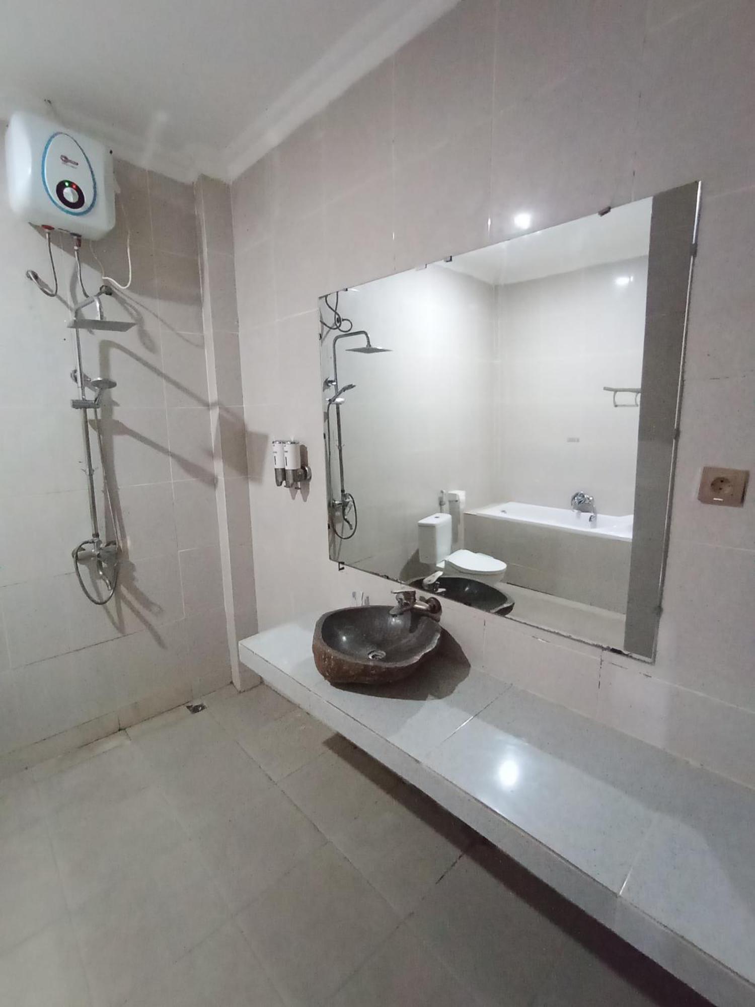Hotel Green Prundi Labuan Bajo Dış mekan fotoğraf