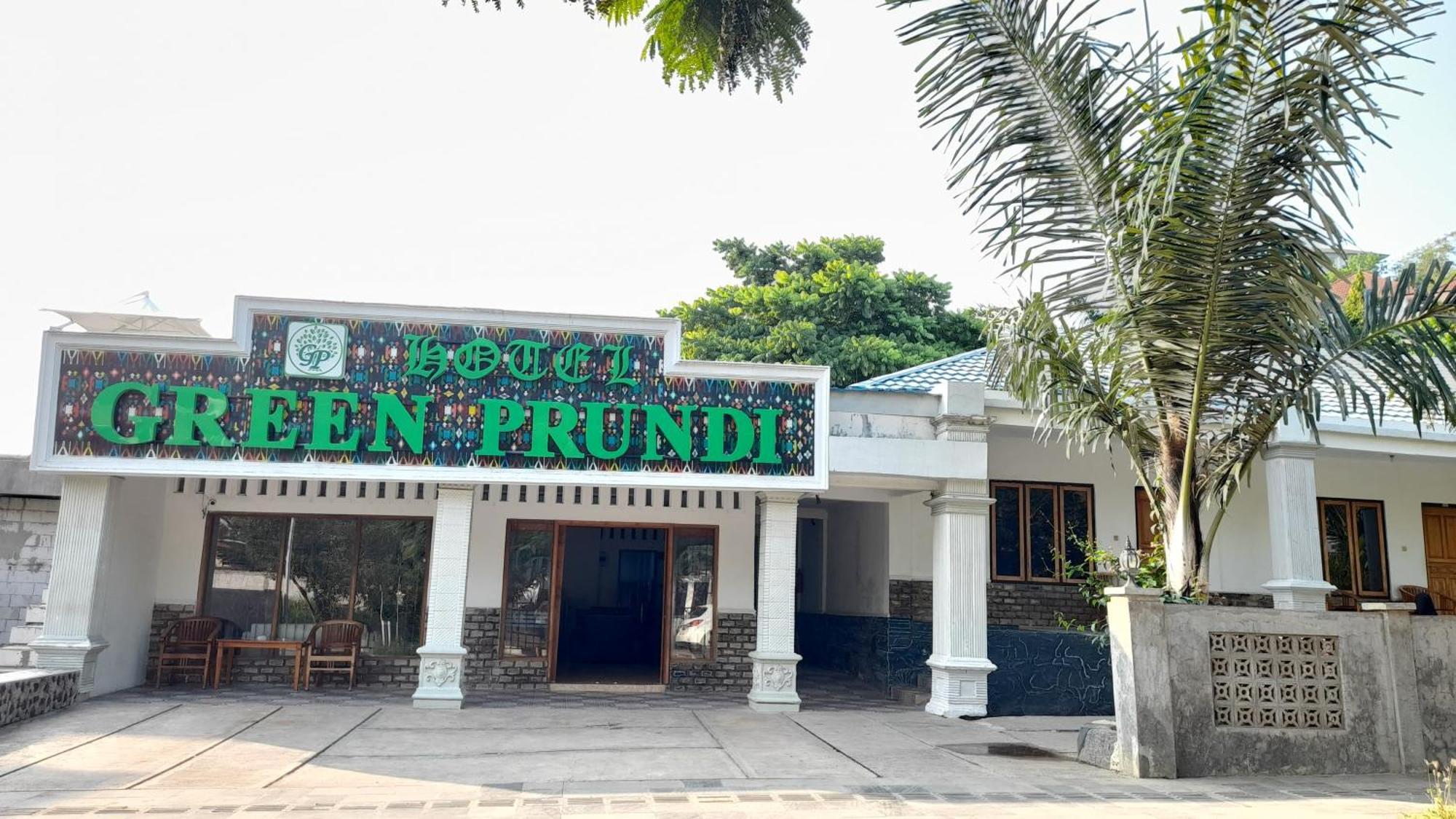 Hotel Green Prundi Labuan Bajo Dış mekan fotoğraf